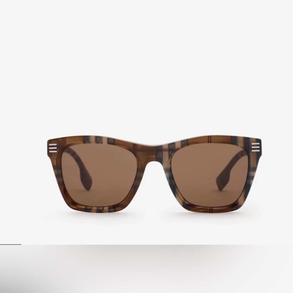 Burberry Brown Wayfarer Sunglasses Classic Nova Check Design
